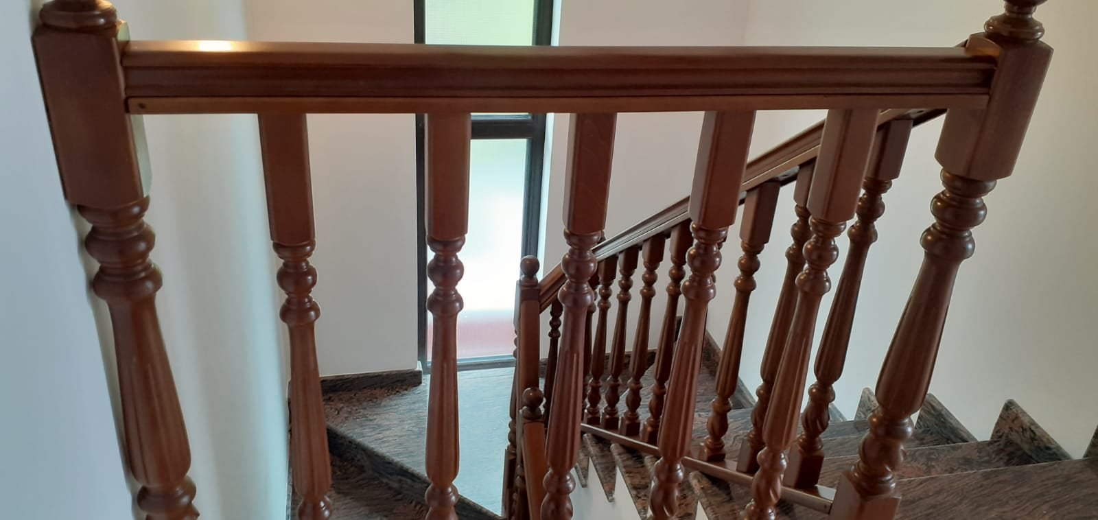 Imagine cu o piesă de mobilier